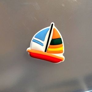 Sailboat croc jibbit